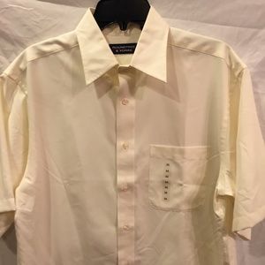 NWT Roundtree & Yorke Button Down Shirt, Size M